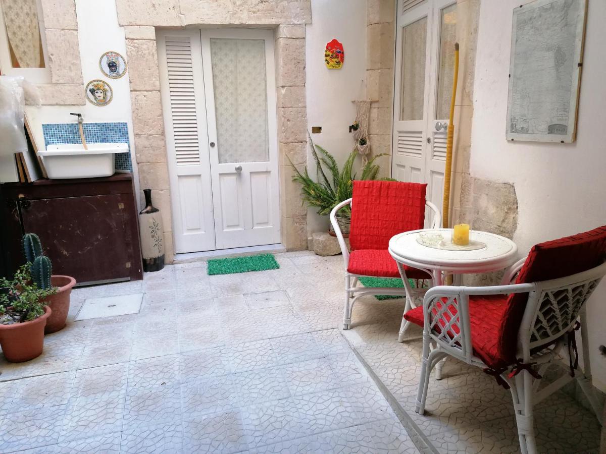 Il Cortiletto Di Via Minniti Bed & Breakfast