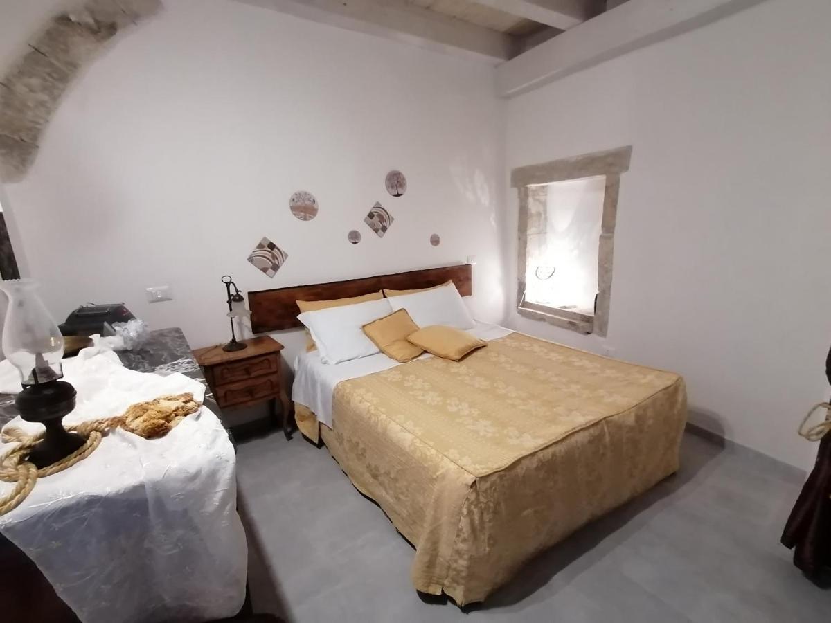 Il Cortiletto Di Via Minniti Bed & Breakfast *