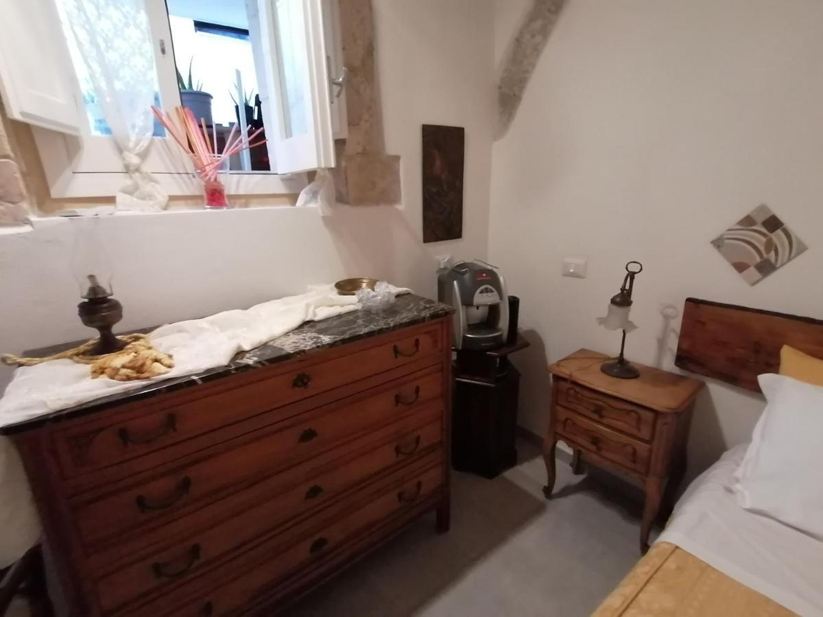 Il Cortiletto Di Via Minniti *