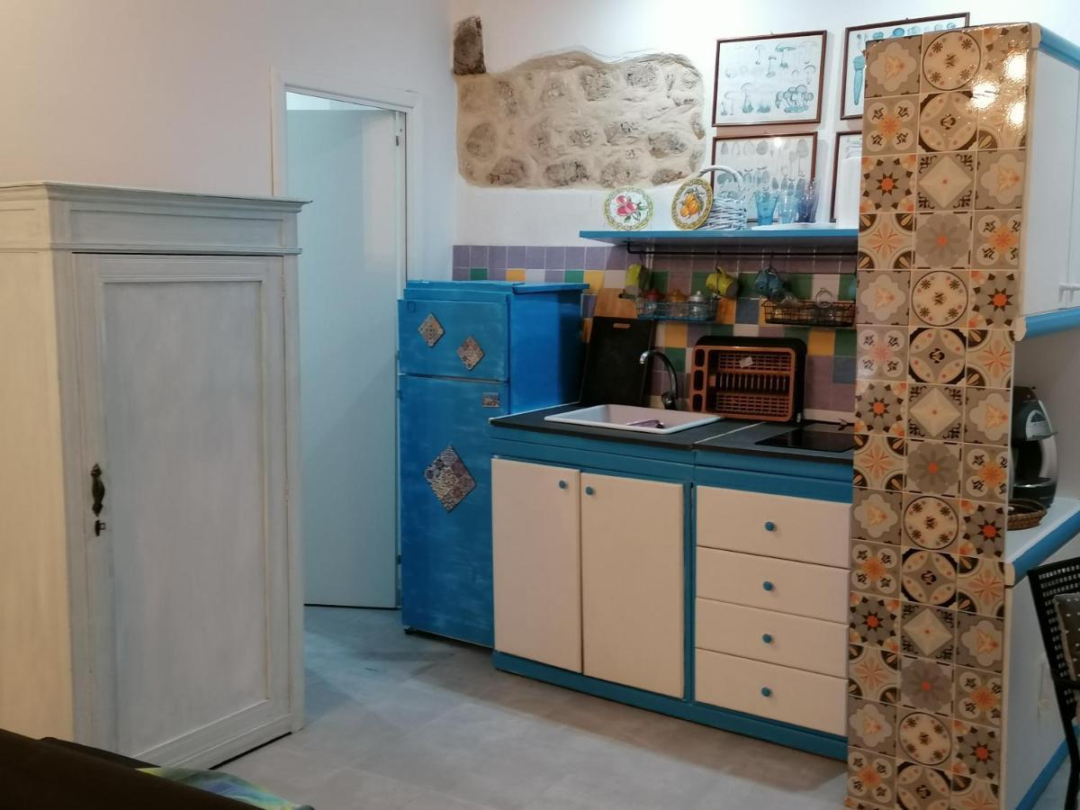 Il Cortiletto Di Via Minniti *